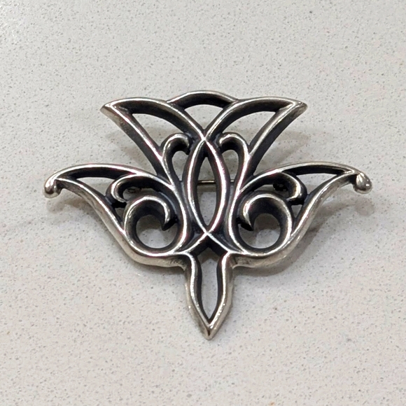 James Avery Jewelry - Retired James Avery 925 Sterling Descending Dove Bird  Brooch